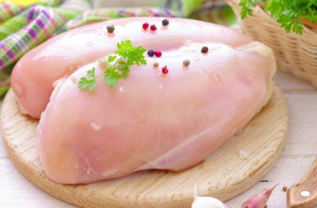 Europa rejeita frango brasileiro novamente